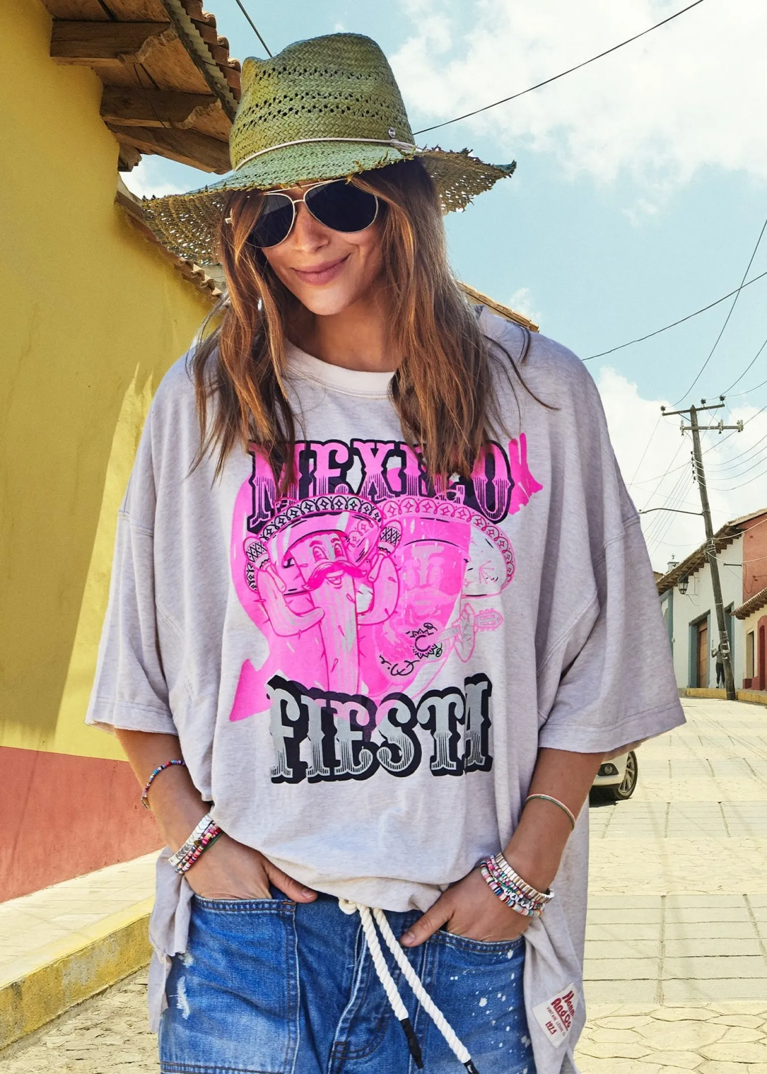 hammill_amp_co_vintage_fi_0-3.webp Hammill & Co Vintage Fiesta Tee - Natural