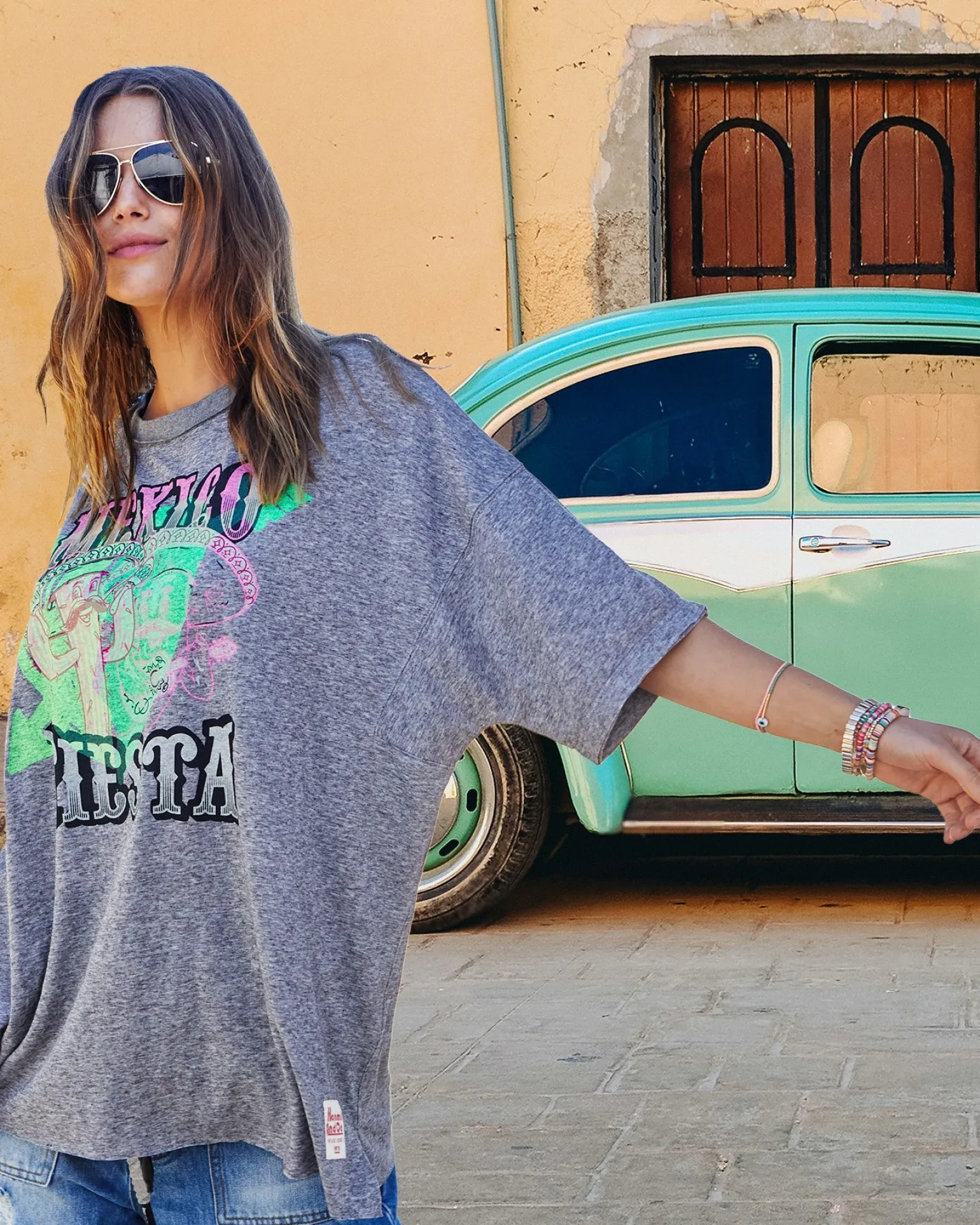 hammill_amp_co_vintage_fi_1-2.webp Hammill & Co Vintage Fiesta Tee - Grey