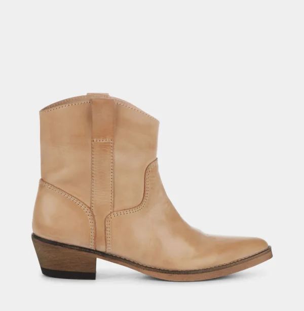 Ivylee Corrie Boot - Beige