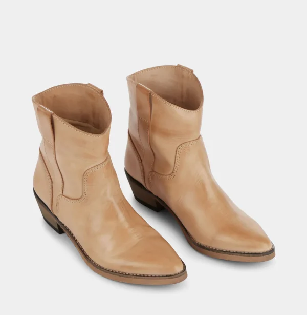 Ivylee Corrie Boot - Beige