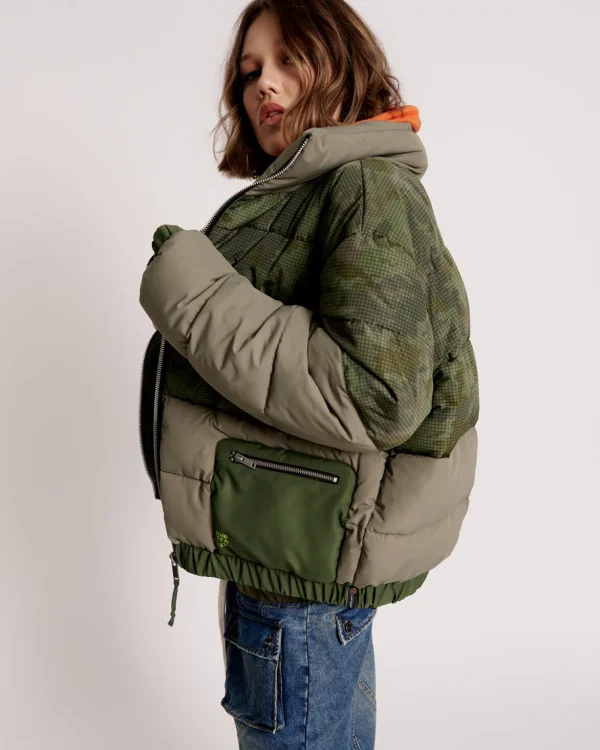 One Teaspoon Dirtee Love Camo Puffa Jacket - Khaki